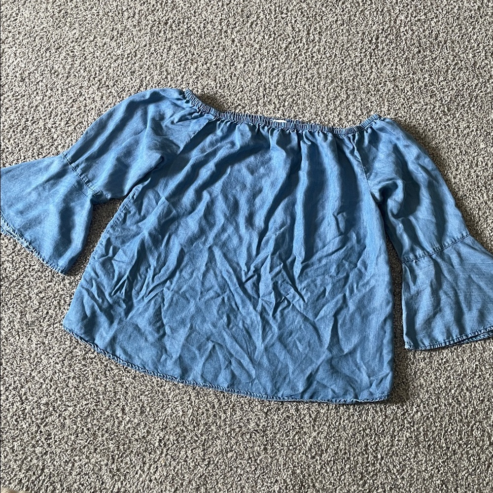 Off-Shoulder Bell Sleeve Top